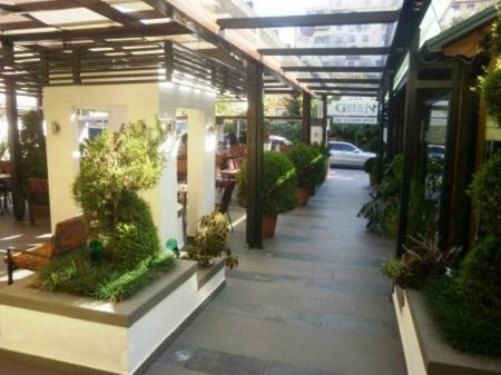 hotel green house tirana bar